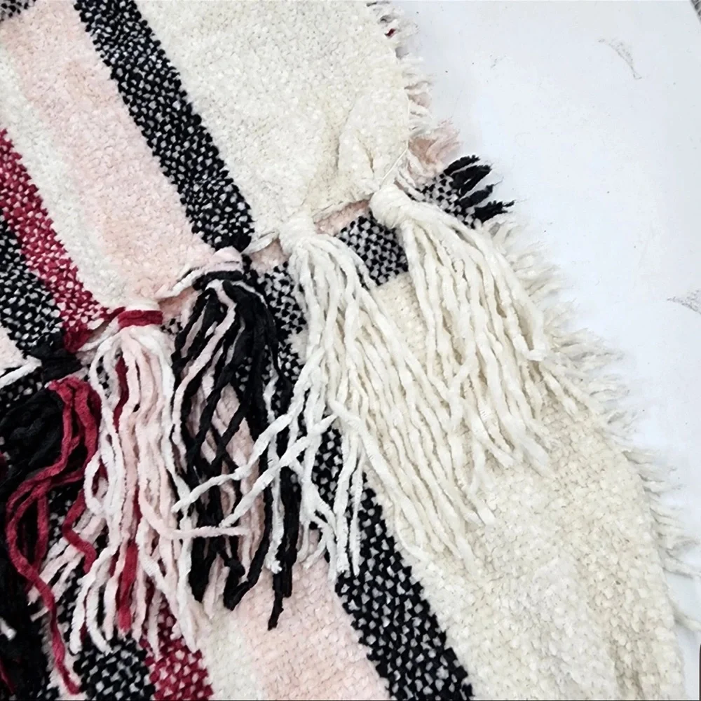 NWT Style & Co Women’s Chenille‎ Pink Plaid Scarf Gifts Stocking Stuffer Soft